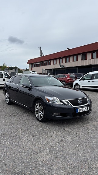 Lexus GS450h 2 of 5