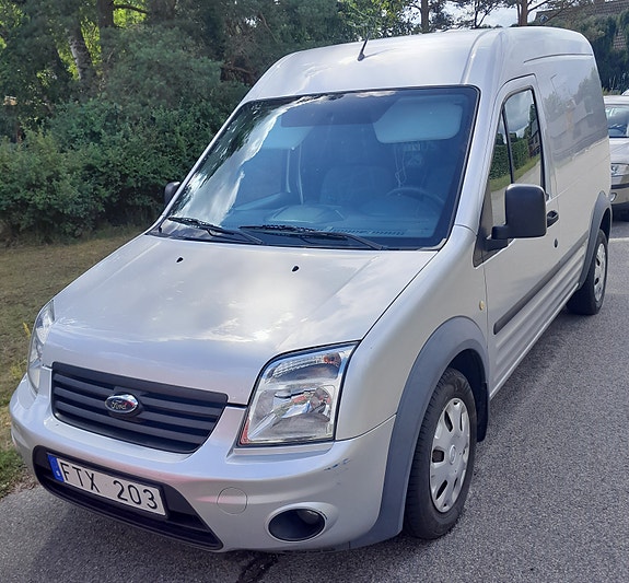 Ford Transit Connect 2 of 5
