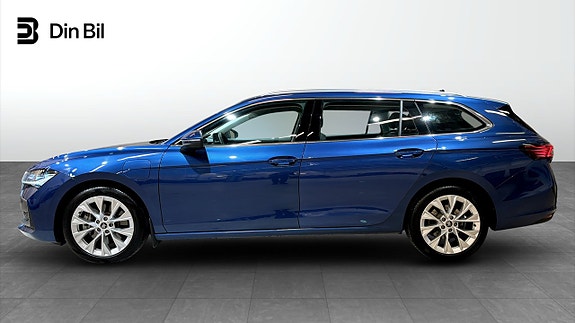 Skoda Superb 2 of 23