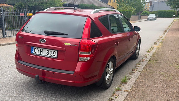 Kia Ceed 4 of 7