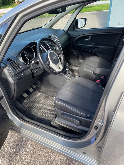 Kia Venga 3 of 5