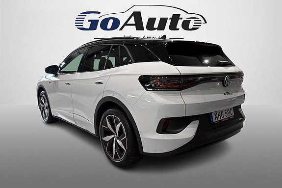Volkswagen ID.4 GTX 4 of 5