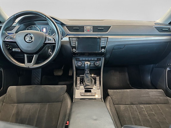 Skoda Superb 10 of 23