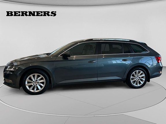 Skoda Superb 2 of 23