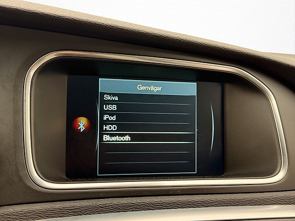 Volvo V40 Cross Country 23 of 30