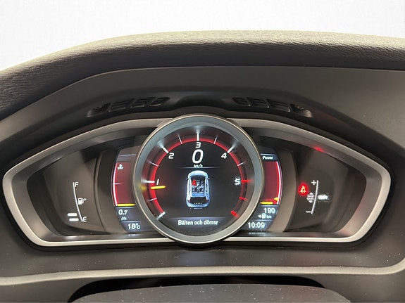 Volvo V40 Cross Country 18 of 30
