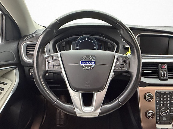 Volvo V40 Cross Country 15 of 30