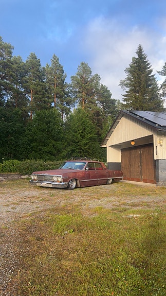 Chevrolet Impala 2 of 5