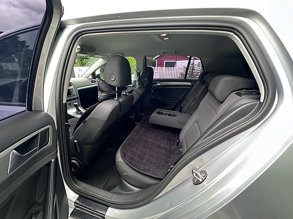 Volkswagen Golf VII 7 of 8