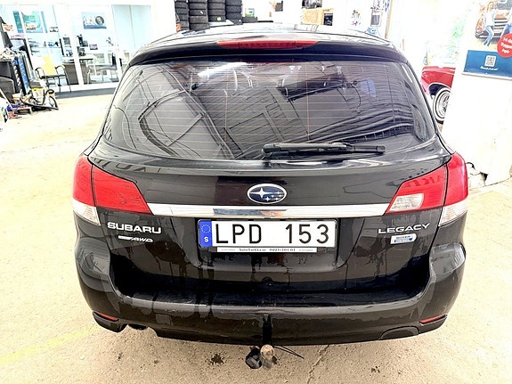 Subaru Legacy 6 of 14
