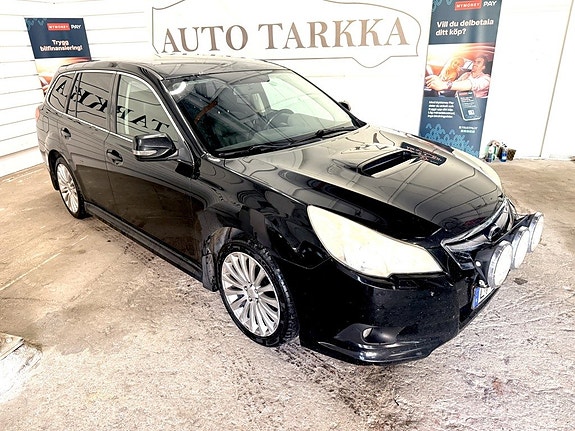 Subaru Legacy 3 of 5