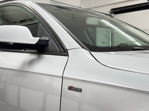 Audi A4 13 of 30