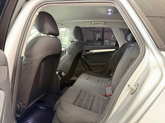 Audi A4 23 of 30