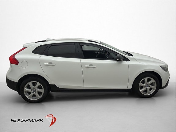 Volvo V40 Cross Country 9 of 30