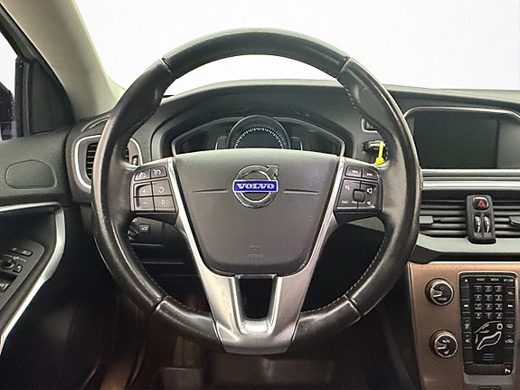 Volvo V40 Cross Country 13 of 30