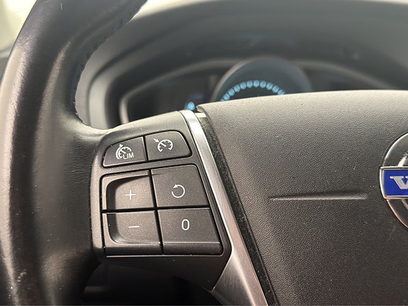 Volvo V40 Cross Country 15 of 30