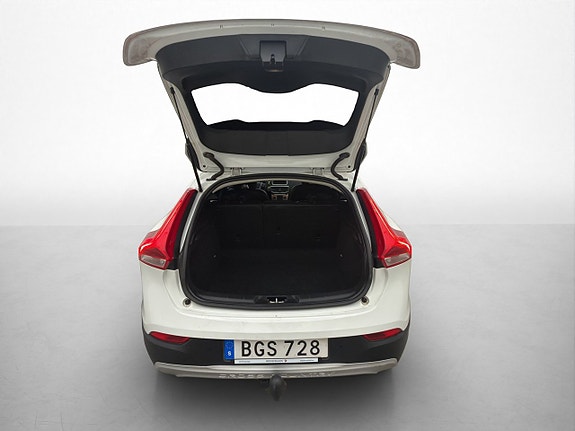 Volvo V40 Cross Country 24 of 30