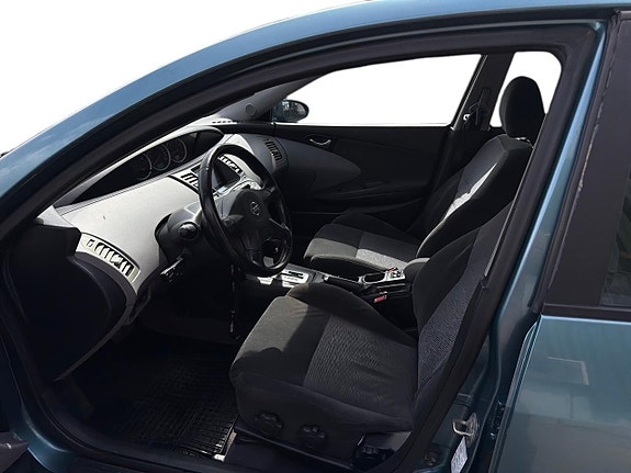 Nissan Primera 13 of 21