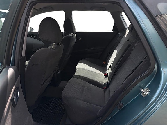 Nissan Primera 16 of 21