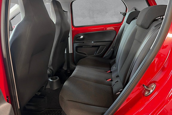 Volkswagen UP! 15 of 17