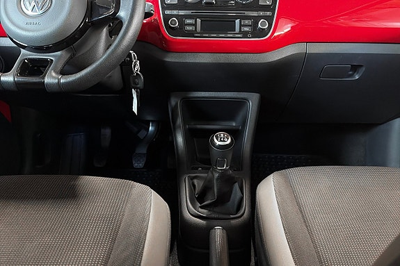 Volkswagen UP! 12 of 17