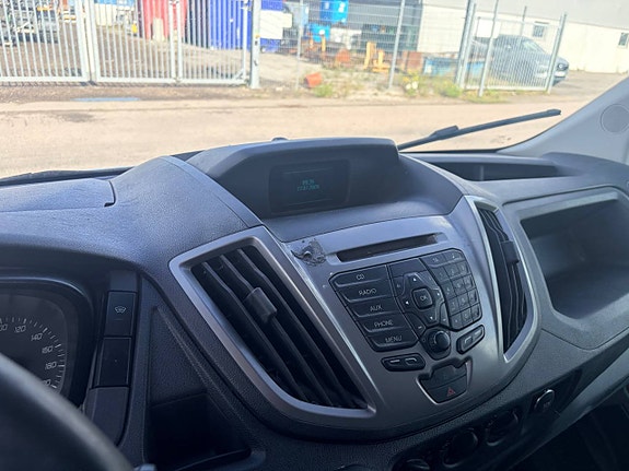 Ford Transit 6 of 12