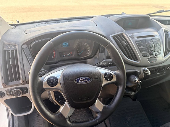 Ford Transit 7 of 12