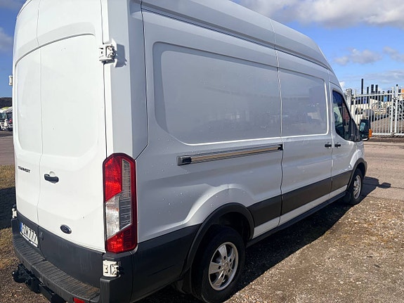 Ford Transit 3 of 12