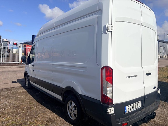 Ford Transit 4 of 12