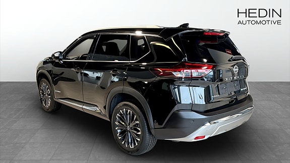 Nissan X-Trail 2 of 5