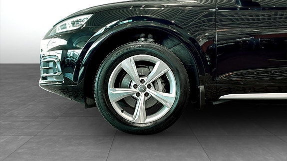 Audi Q5 9 of 12
