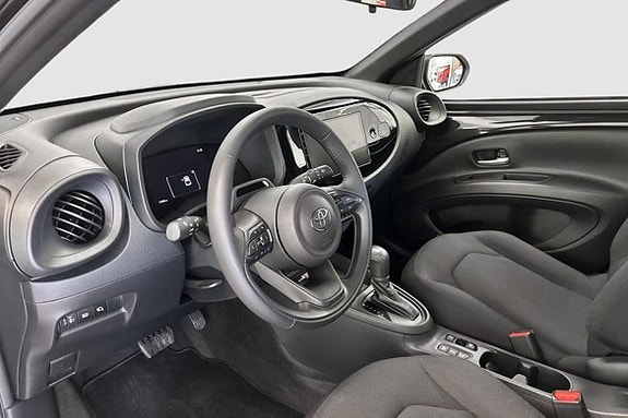 Toyota Aygo X 7 of 11