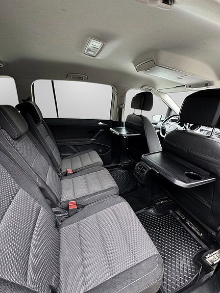 Volkswagen Touran 22 of 29