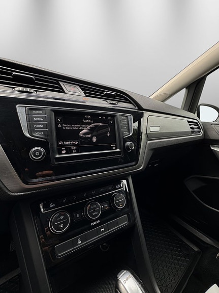 Volkswagen Touran 15 of 29