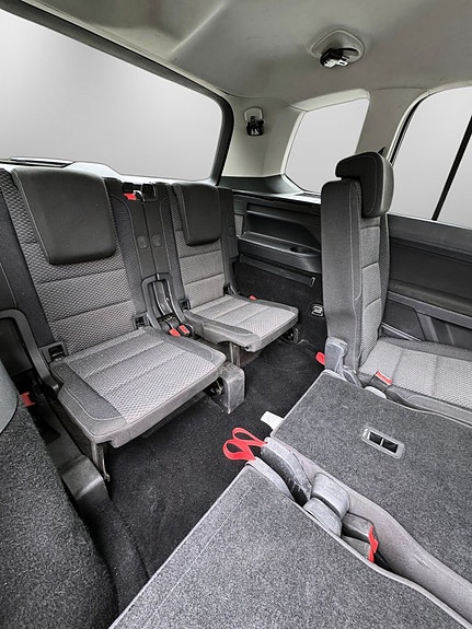 Volkswagen Touran 24 of 29