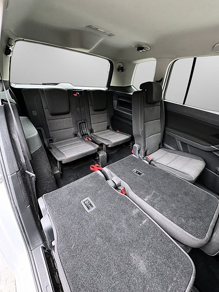 Volkswagen Touran 23 of 29