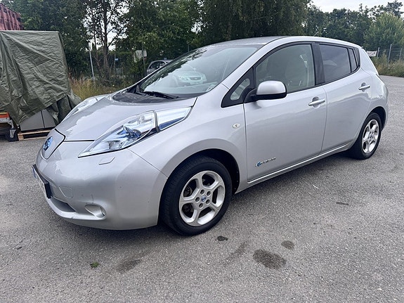 Nissan Leaf 2 of 5