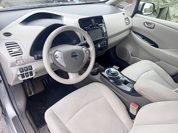 Nissan Leaf 5 of 5
