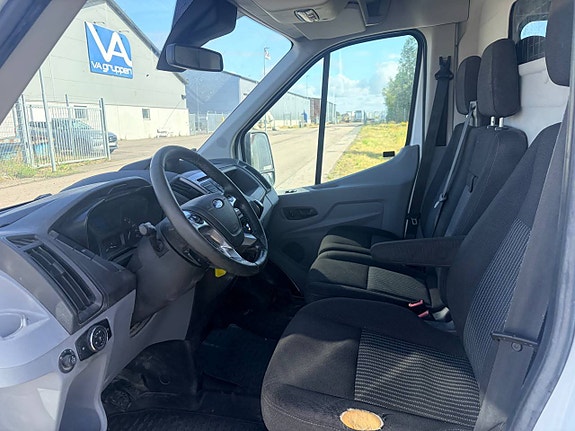 Ford Transit 6 of 12