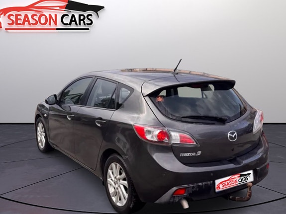 Mazda 3 2 of 5