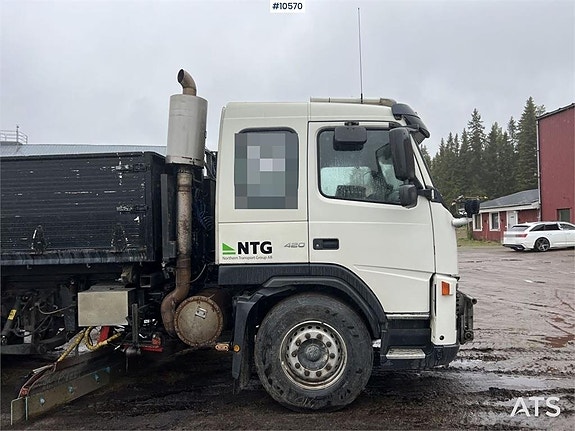 Volvo FM12 Tippbil med plogutrustning (154,000:- ex moms) 9 of 24