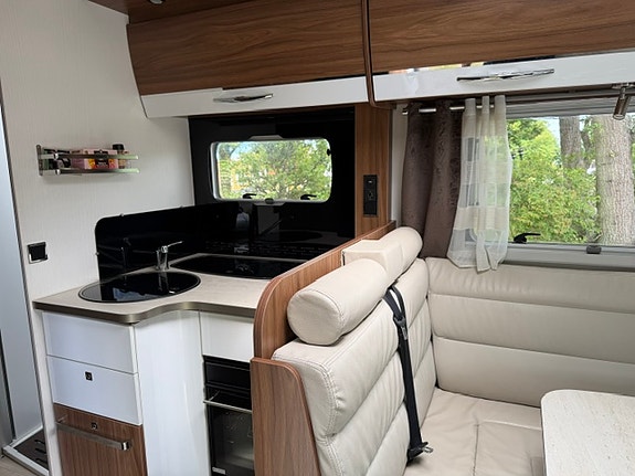 Pilote G740, 2300 mil,  5-bältade platser, Alde, Nordic Edition, Automat, Ugn 27 of 28