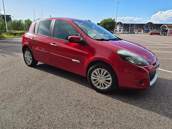 Renault Clio 2 of 4