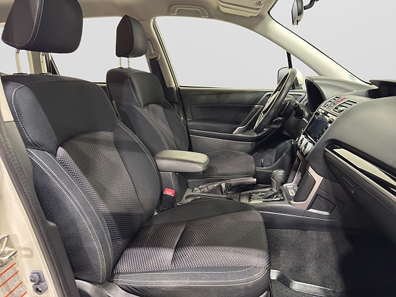 Subaru Forester 10 of 21