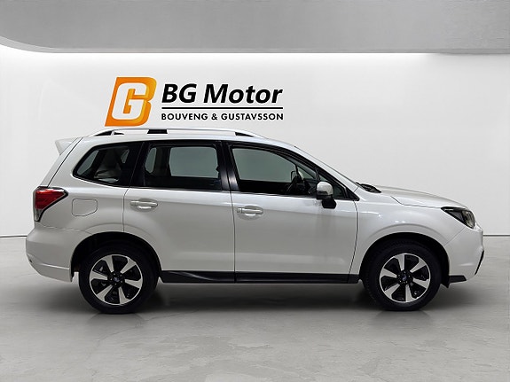 Subaru Forester 3 of 5