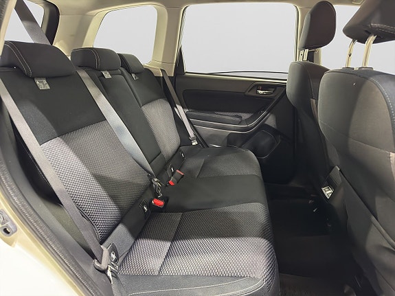 Subaru Forester 9 of 21