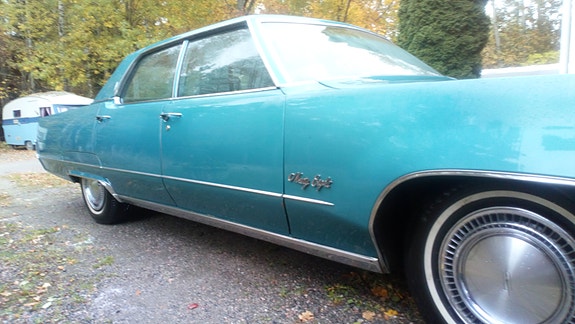 Oldsmobile Ninety Eight 5 of 5