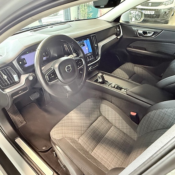 Volvo V60 Cross Country 11 of 20
