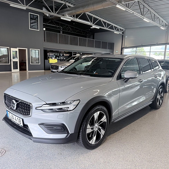Volvo V60 Cross Country 9 of 20