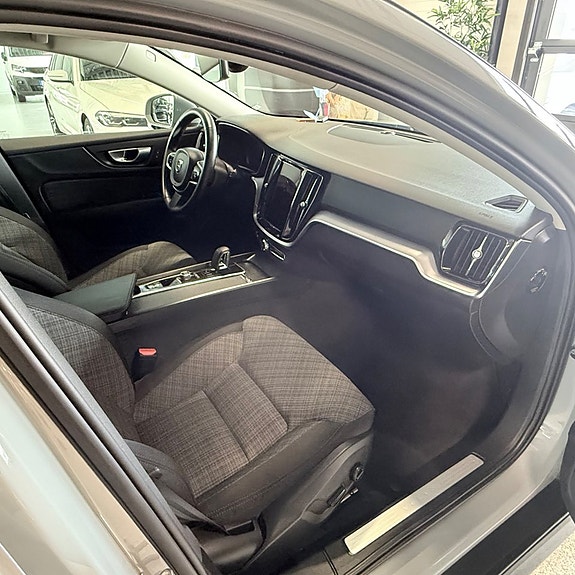 Volvo V60 Cross Country 15 of 20